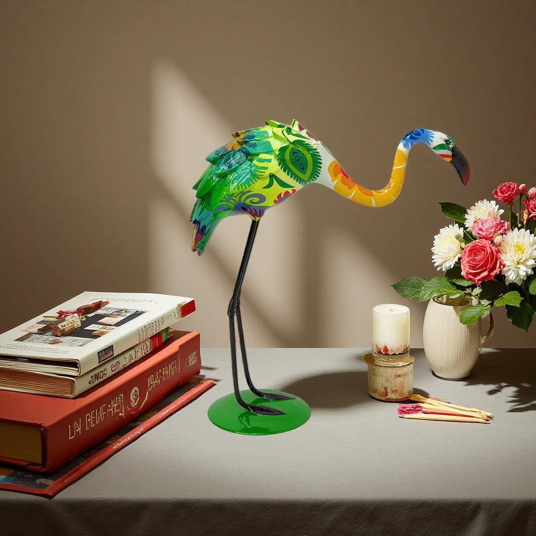 Künstlerisch gestaltete Flamingo Skulptur Karnz