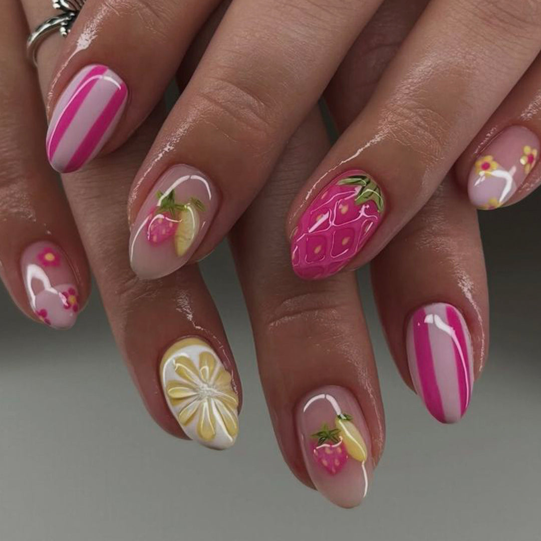Kunstvolle Nagelkunst mit fruchtigem Design Karnz