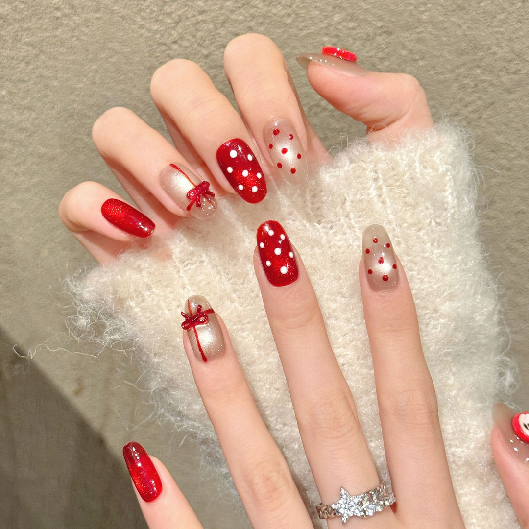 Festliches Press-On Nagelkunst Set
