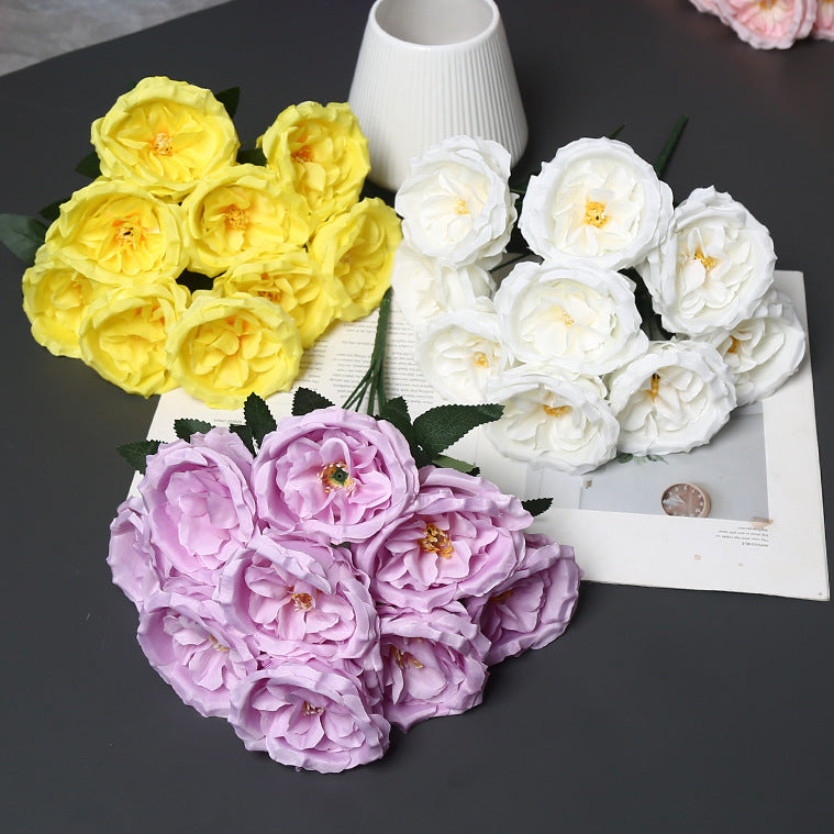 Dekorativer künstlicher Blumenstrauß für die Heimdekoration