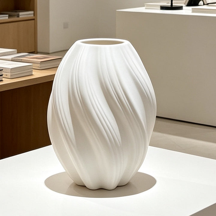 Elegante vertikale gerippte dekorative Vase Karnz