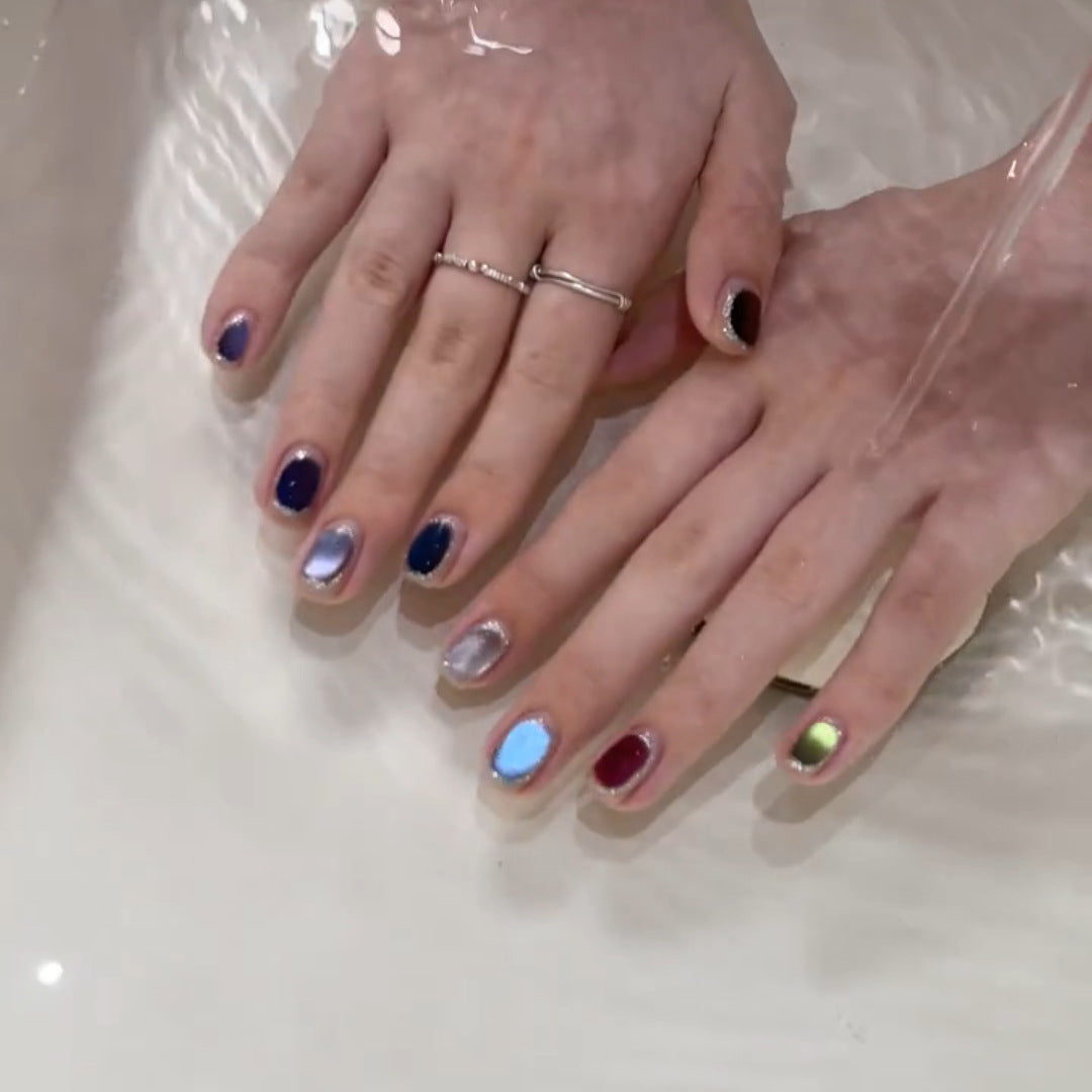 Kunstnägel mit Holografischem Effekt Karnz