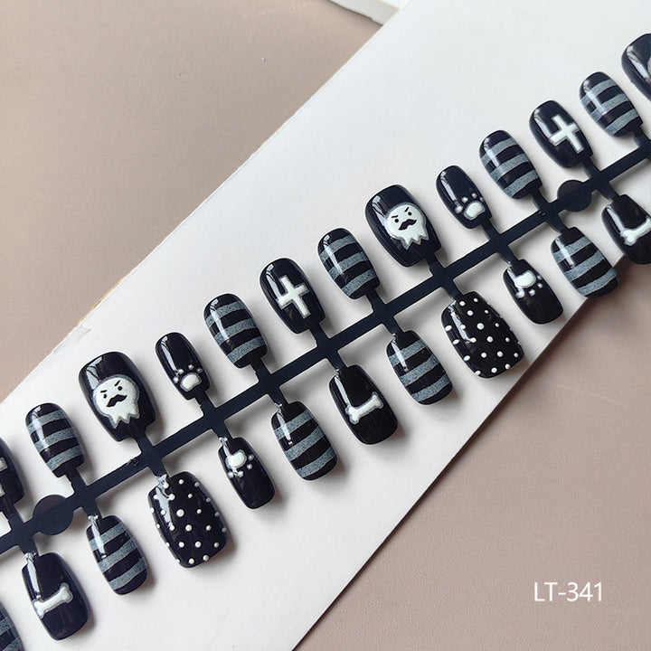 Kunstfingernägel Im Kreativen Halloween-Design Karnz