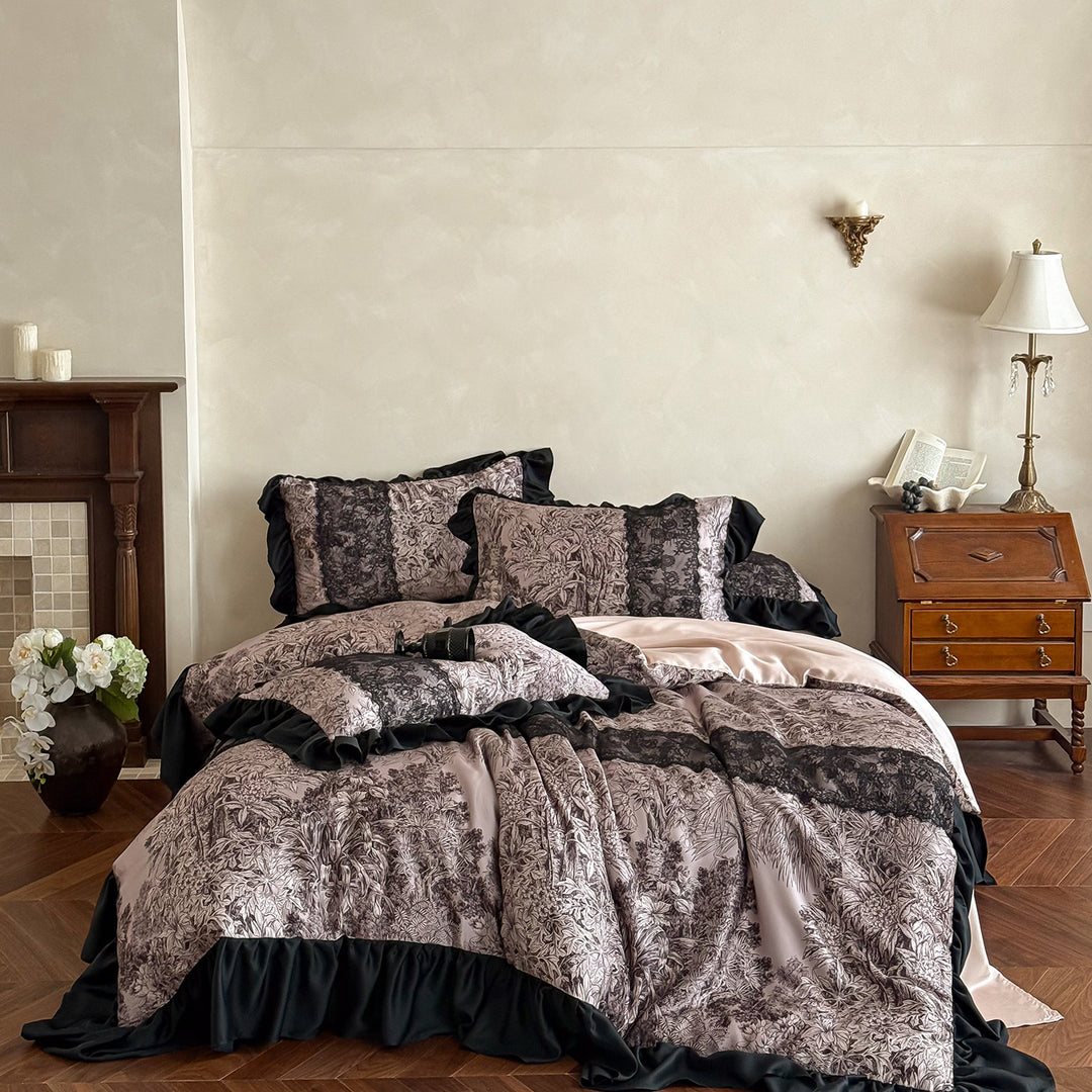 Luxuriöses Satin-Bettwäsche-Set mit Rüschenabschluss und detailreichem Toile-de-Jouy-Print Karnz