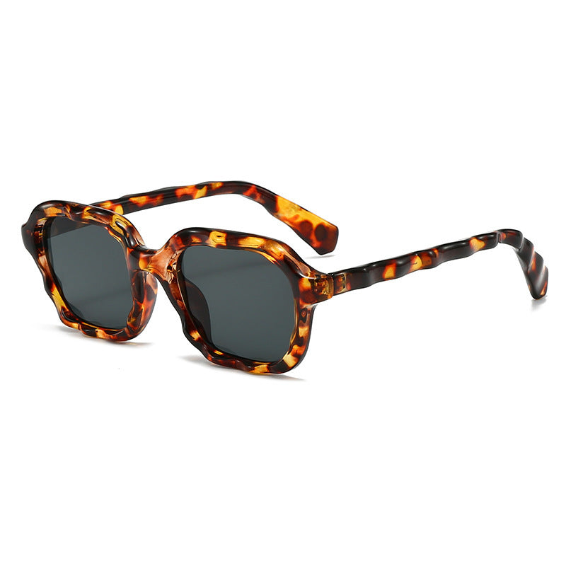 Damen stylische Sonnenbrille mit markantem Design Karnz