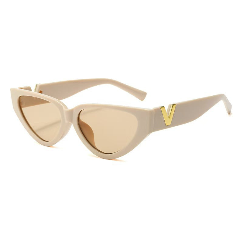 Damen Cat-Eye Sonnenbrille mit goldenen Akzenten Karnz