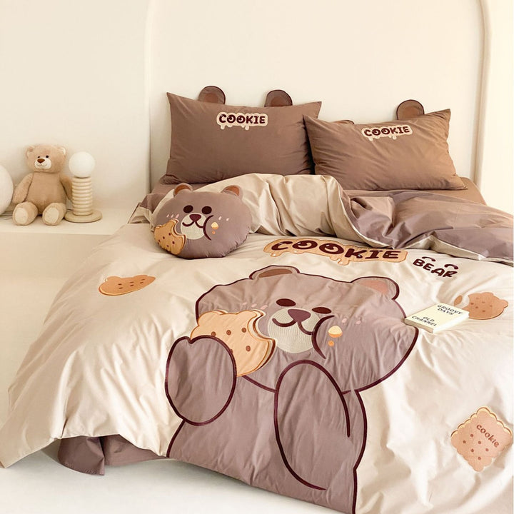 Kinder Cartoon Katze Baumwollsatin Bettbezug Set mit ohrförmigen Kissenbezügen und plüschigem Akzentkissen