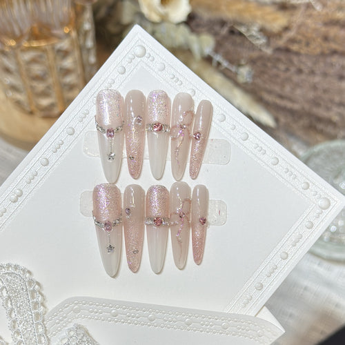 Rhinestone-verzierte Press-On-Nagelspitzen