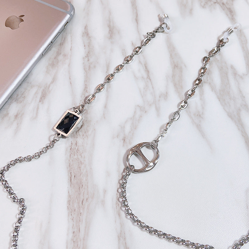 Elegante Brillenhalterkette mit Edlem Anhänger Karnz