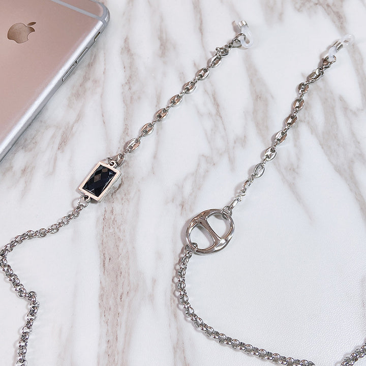 Elegante Brillenhalterkette mit Edlem Anhänger Karnz