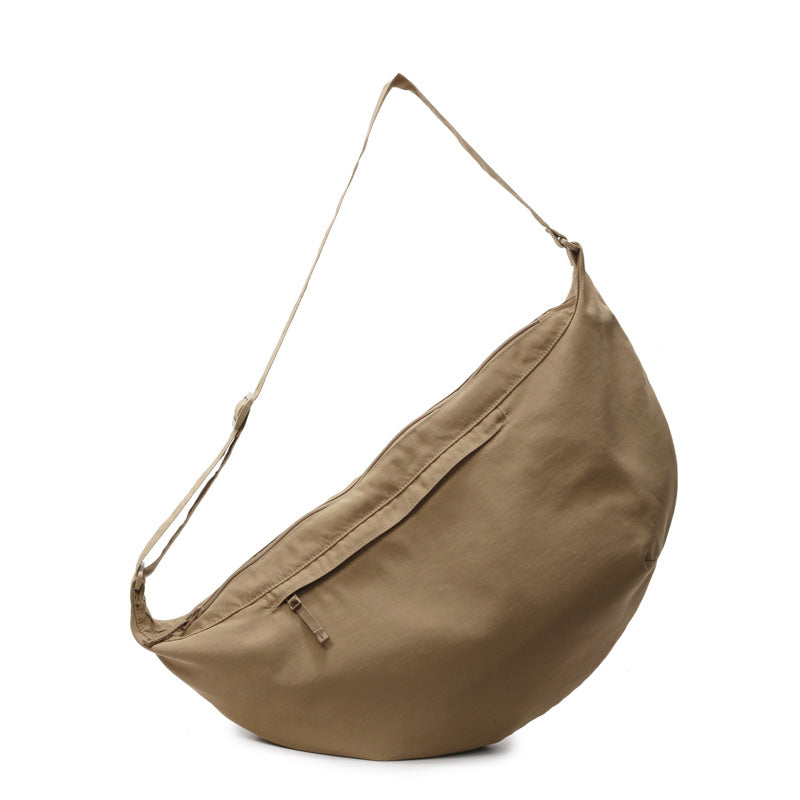 Zeitgenössische Schultertasche Karnz