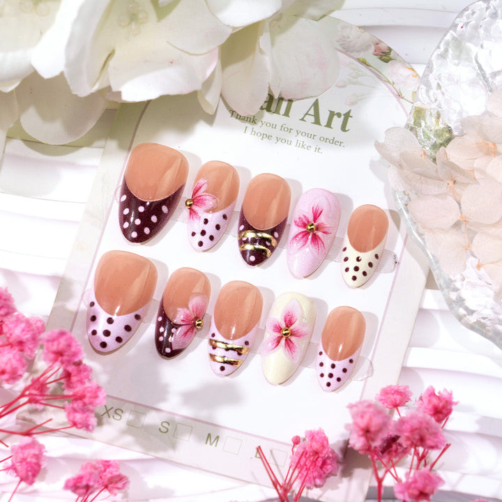 Künstlerisches florales Press-On-Nageldesign-Set