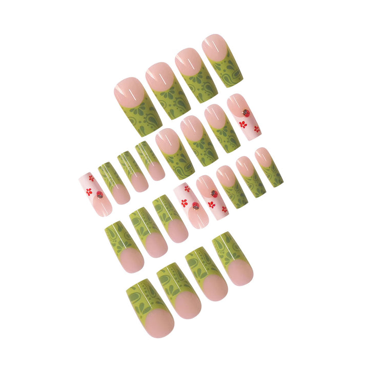 Blumenmuster Press-On Nagelkunst Karnz