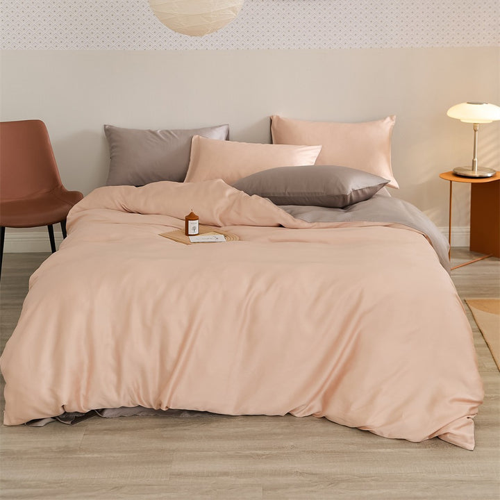 Wendbares Satin-Bettwäscheset mit seidig-glänzendem Griff und hautfreundlichem Baumwollmix