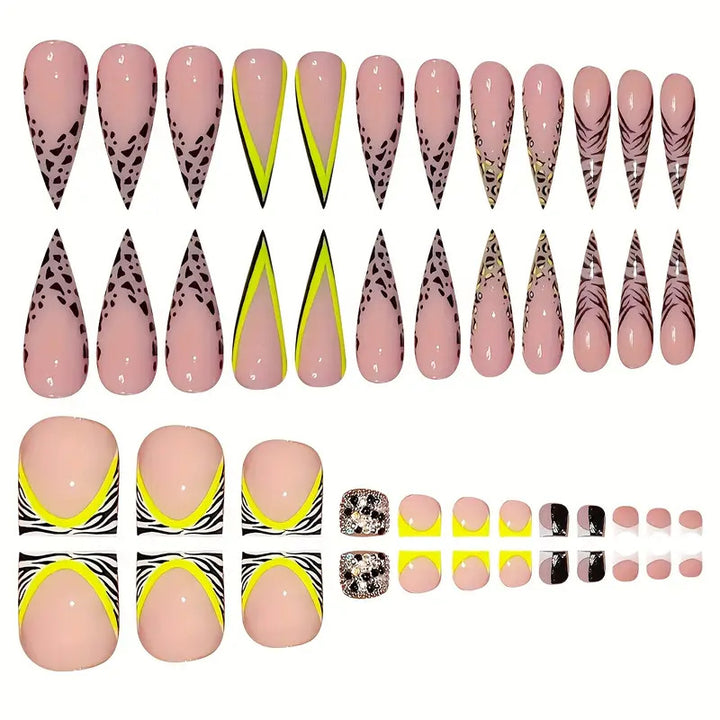 Kreatives Künstlerisches Nageldesign Karnz