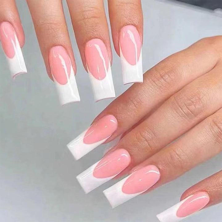 Elegante und kreative Nagelverlängerungen Karnz