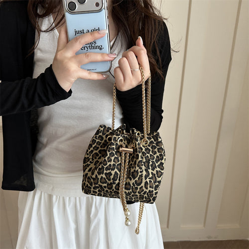 Stylische Leopardenmuster-Bucket-Handtasche