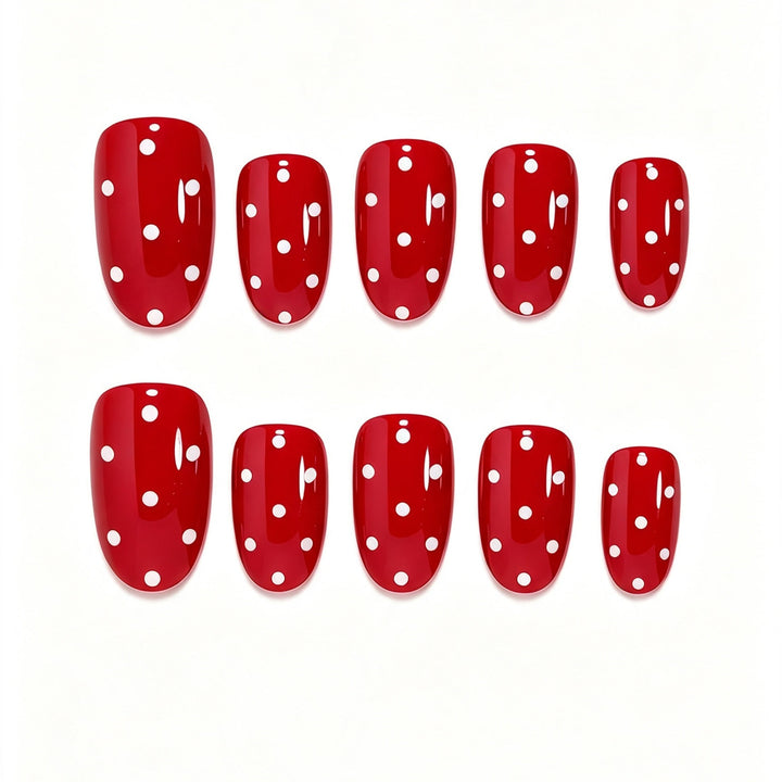 Verspieltes Punkte-Press-On-Nagelkunst-Design Karnz