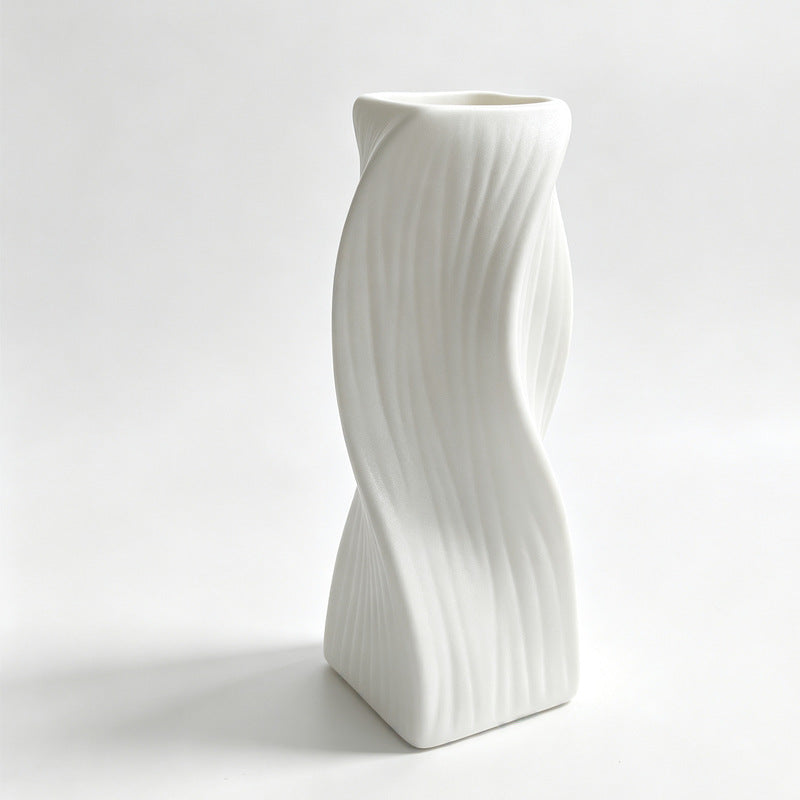 Moderne Skulpturale Dekorative Vase Karnz