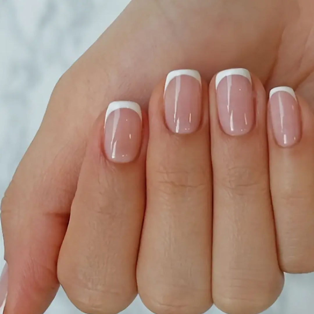 Französische Spitzen-Nagelkunst