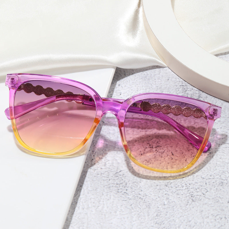 Damen Oversize-Sonnenbrille mit eleganter Perlenschmuck-Verzierung Karnz