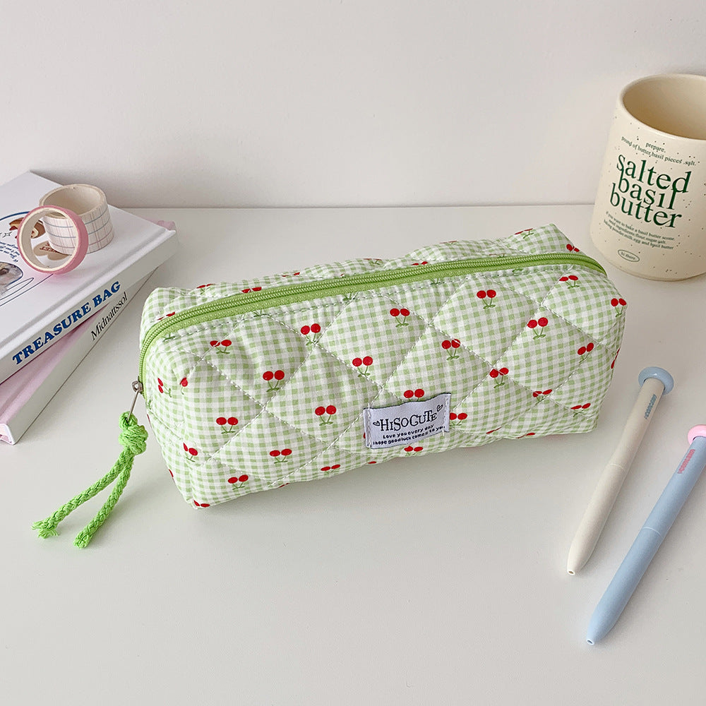 Quilted Cherry Print Stiftetui Karnz