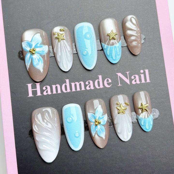 Künstlerisches Press-On Nagelkunstset mit floralen Designs