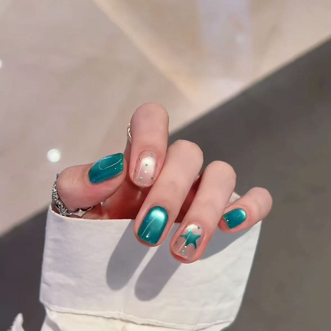 Künstlerisches Press-On Nagelkunst Design Set Karnz