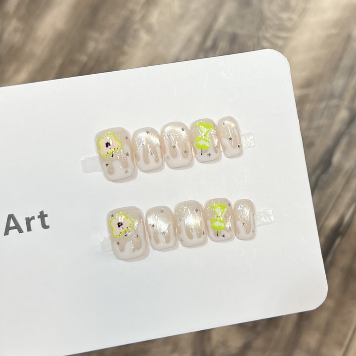 Elegante florale Akzent Press-On Nageltips