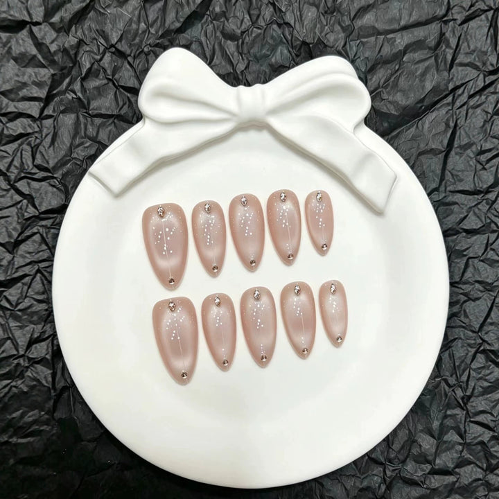 Elegantes Glamouröses Press-On-Nagelset mit Strassakzenten