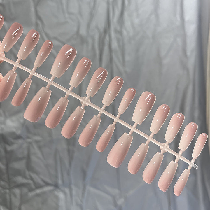 Elegante French Tip Press-On Nagelkollektion Karnz