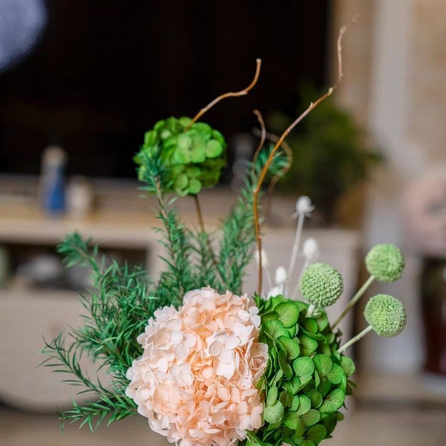 Elegante Blumenarrangement Dekoration für stilvolle Räume