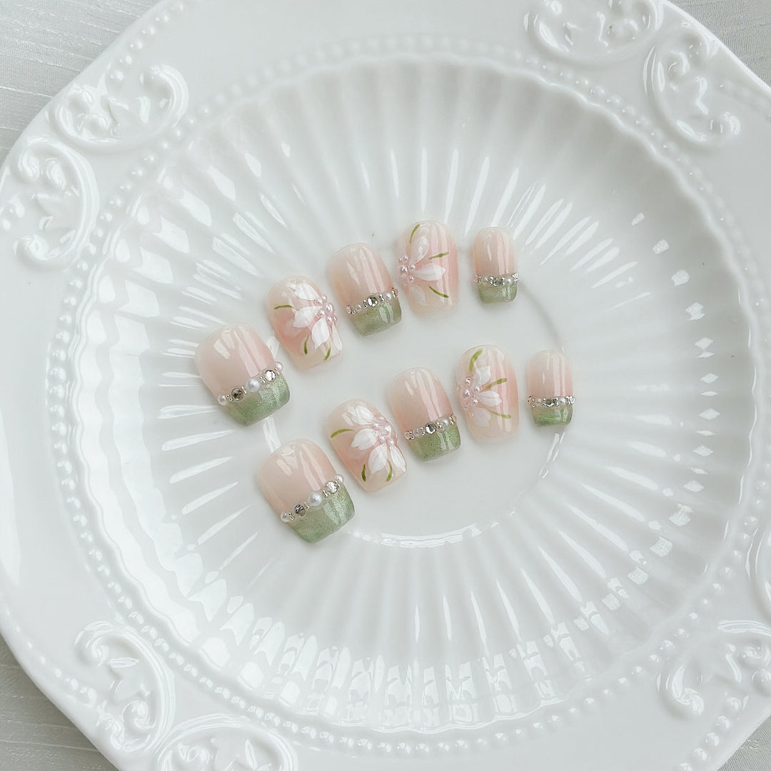 Herz dekoriertes Press-On Nagelset