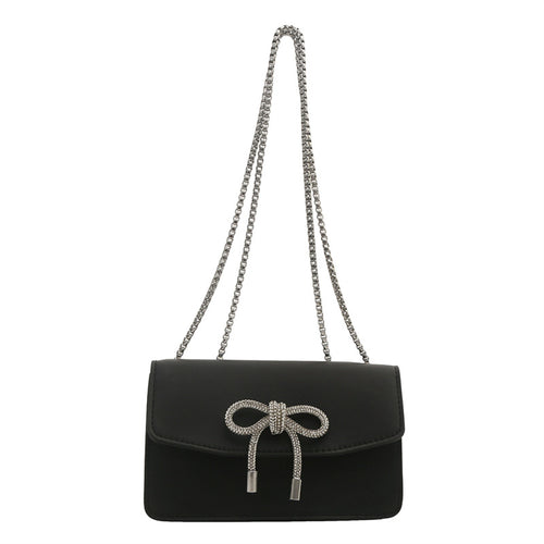 Elegante Abendtasche mit Schleifendetail