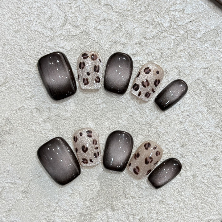 Kunstnägel Im Eleganten Animal-Print Design Karnz