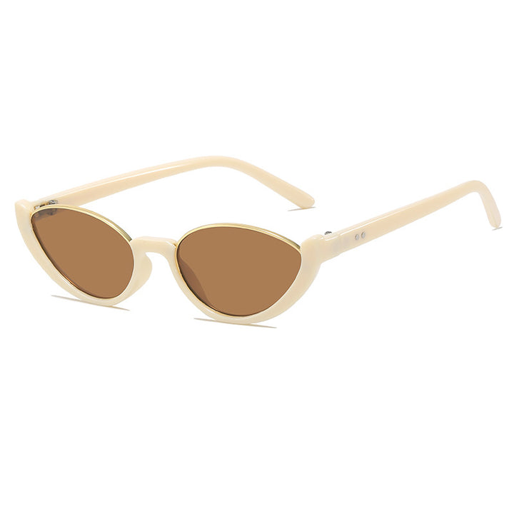 Retro-inspirierte klare Rahmen Cat Eye Sonnenbrille Karnz