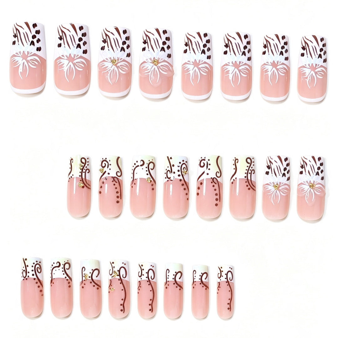 Elegante Florale Acryl-Nagelverlängerungen Karnz