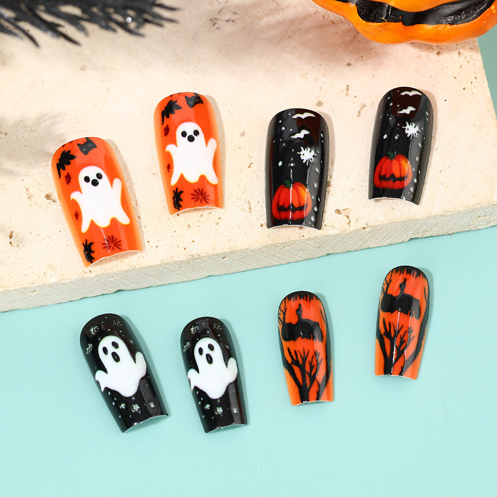 Kreative Halloween Kunstnägel mit Geister- und Kürbismotiv Karnz