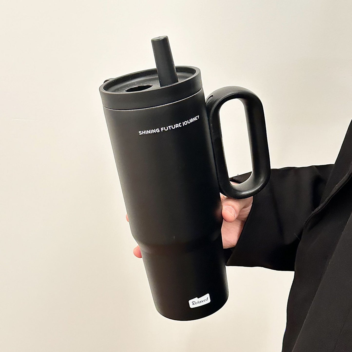 Damen Isolierbecher mit einem integrierten Strohhalm Karnz