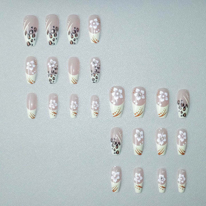 Künstlerisches Blumen- und Tiermotiv-Nagelkunst-Set