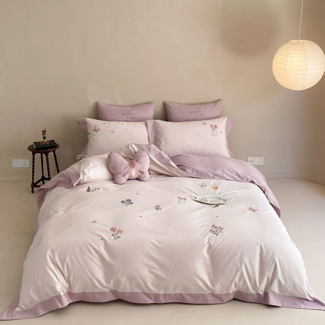 Botanisches Mikro-Satin Bettbezug Set mit Mini-Stickerei & Kissenbezügen