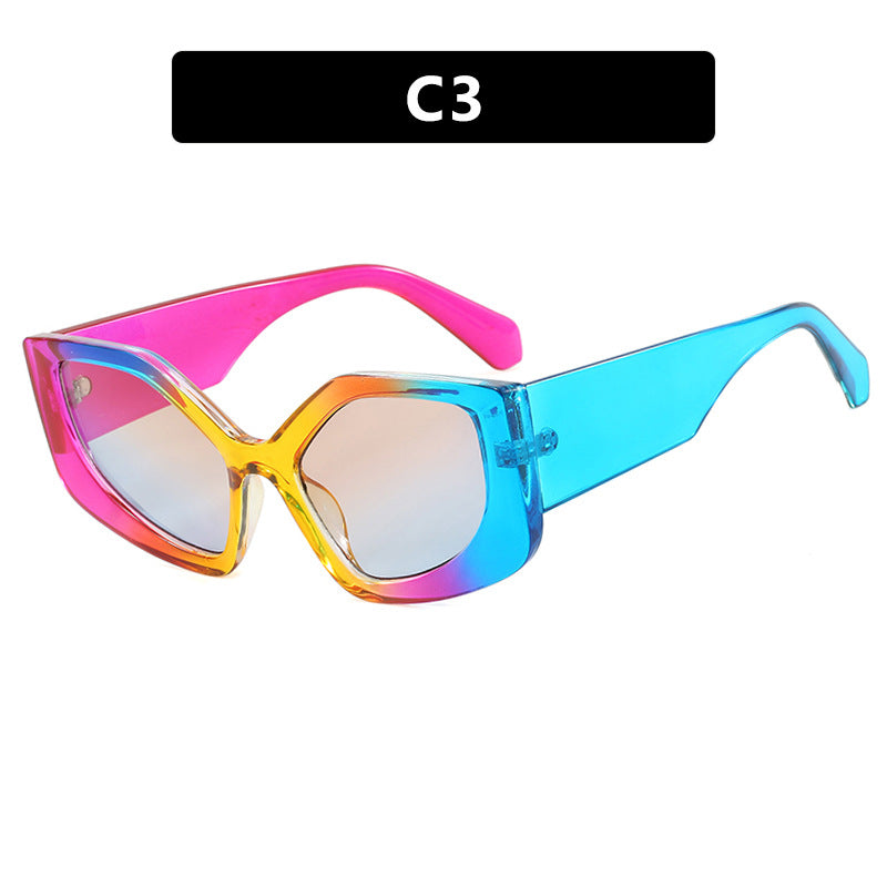 Damen auffällige Sonnenbrille mit oversized Design und modischem Farbverlauf Karnz