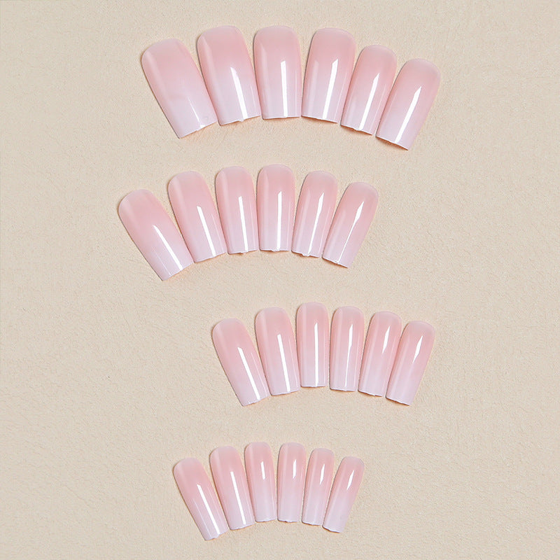 Elegante Verlängerungsnägel mit Ombre-Effekt Karnz