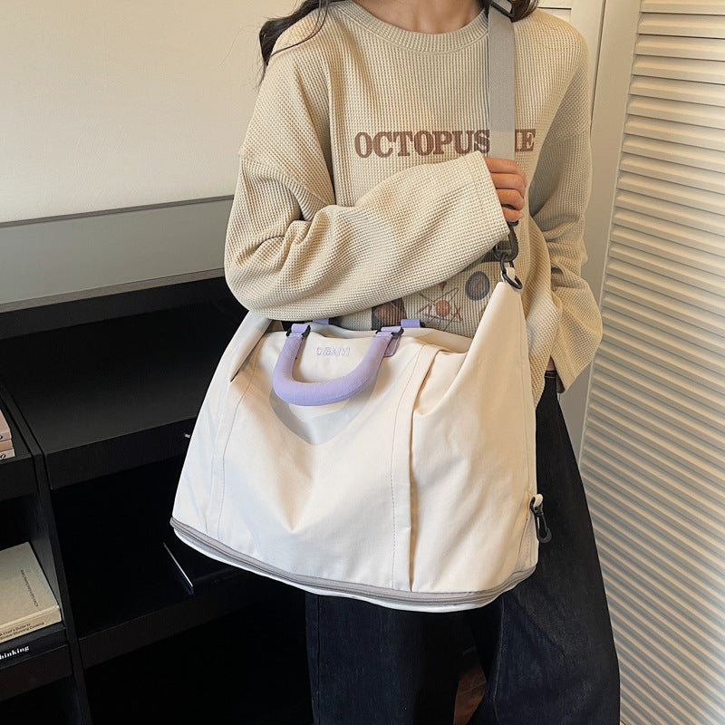 Vielseitige Reisetasche mit verstellbarem Schultergurt Karnz