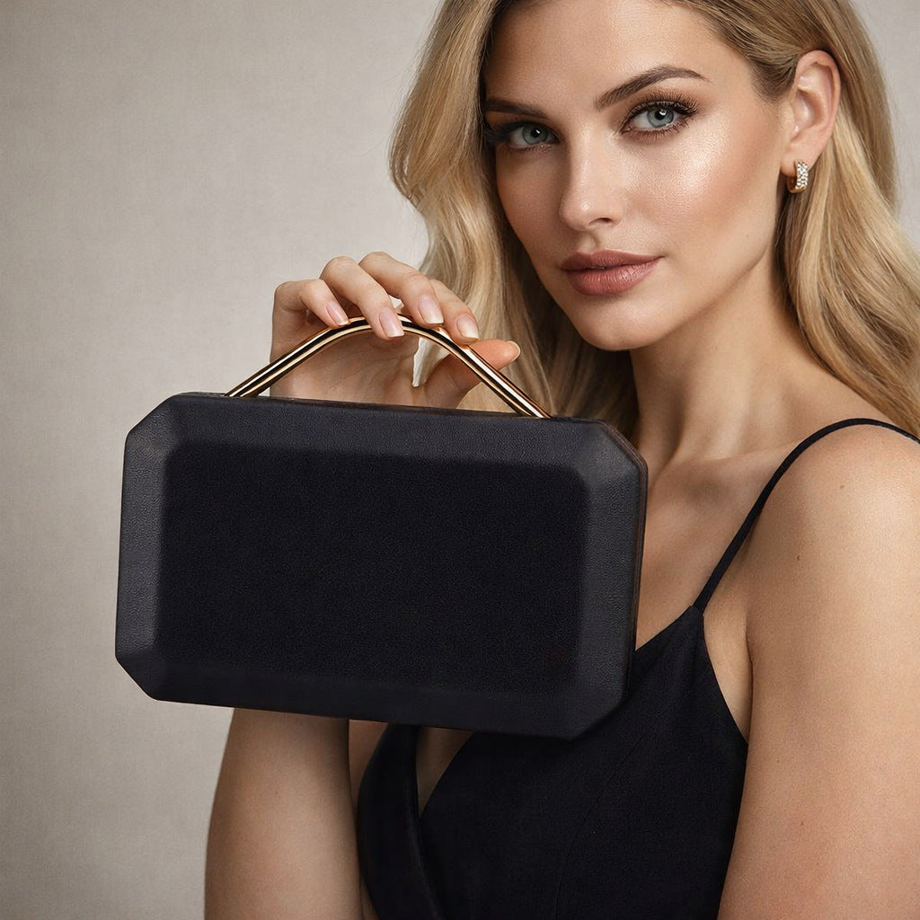 Elegante Box Clutch