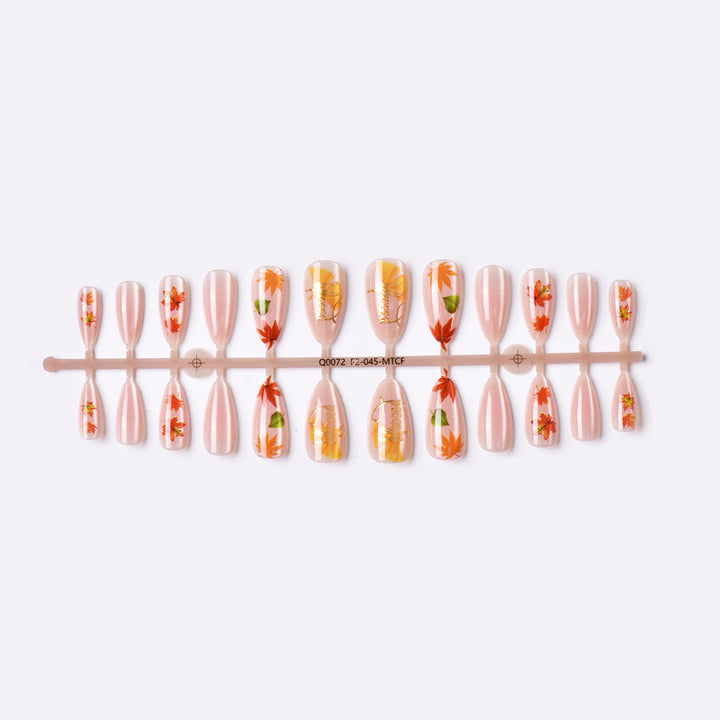Dekorative Nagelkunst