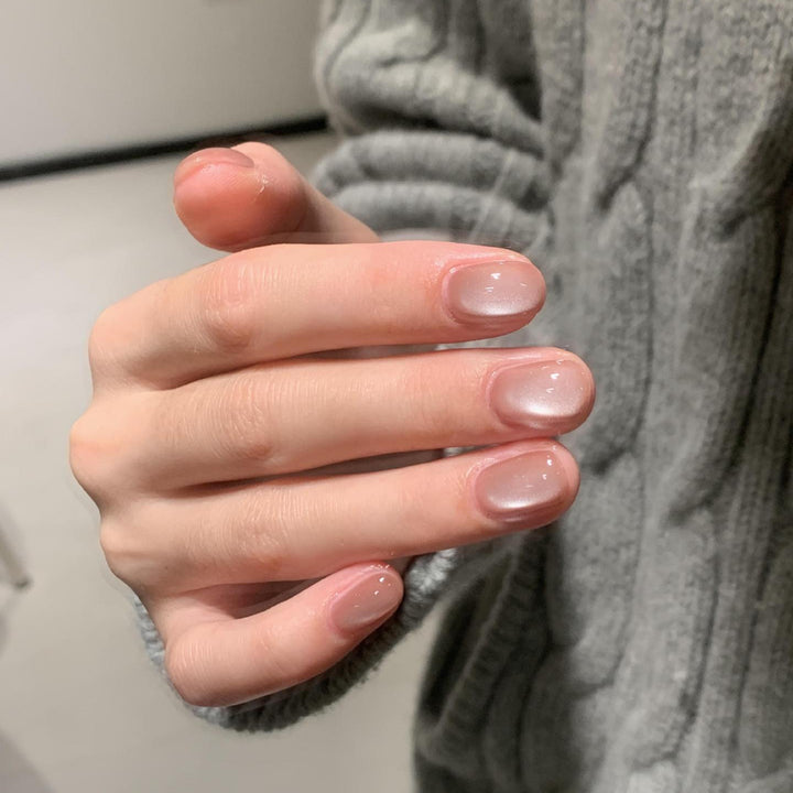 Kunstnägel Im Modernen Ombre-Design Karnz