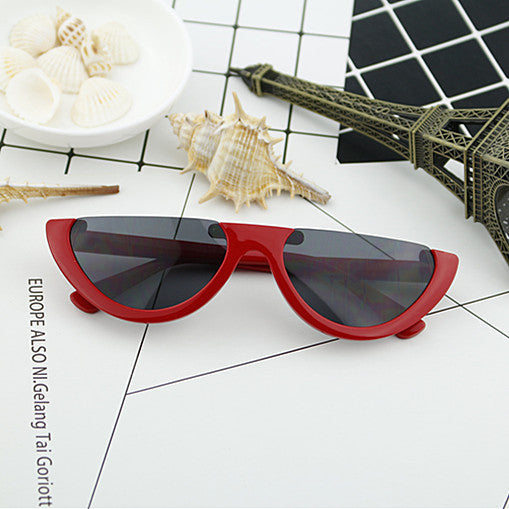 Damen Cat-Eye Brille mit markantem Rahmen und verspiegelten Gläsern Karnz