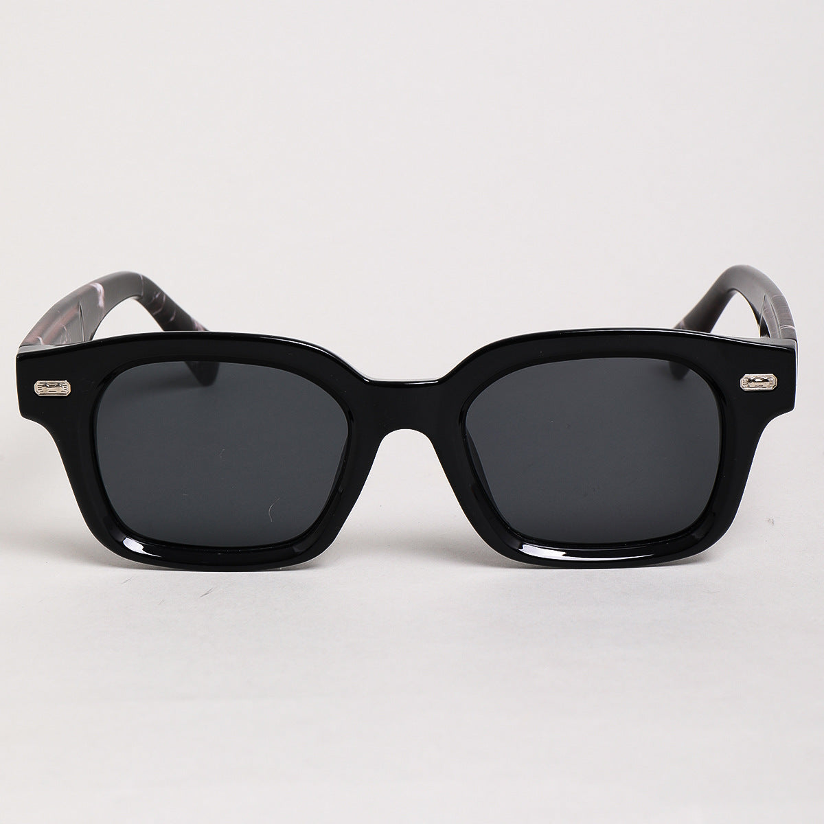 Damen Sonnenbrille im trendigen Retro-Design Karnz