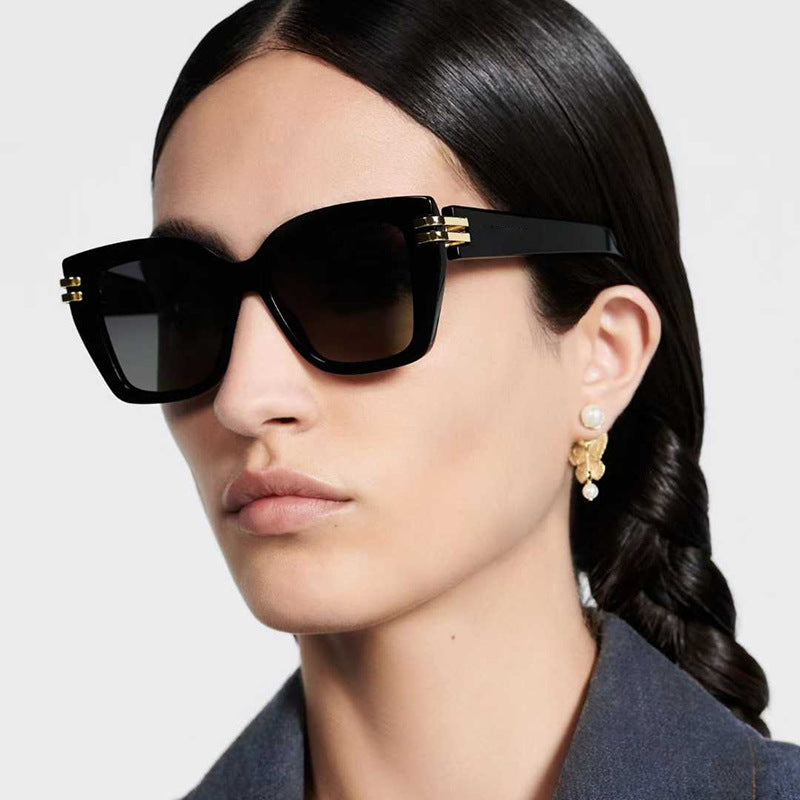 Damen stylish oversized Sonnenbrille mit luxuriösen Details Karnz